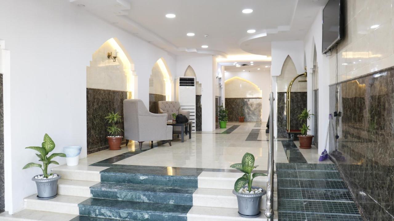 Отель Al Farhan Dumah Al Jandal Dawmat al-Jandal Экстерьер фото